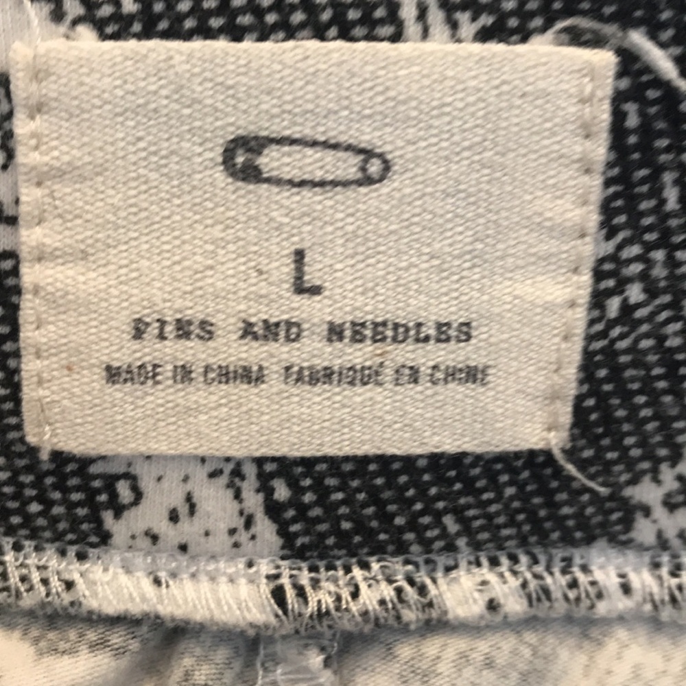 Pins & Needles brand size L elastic waist skirt - Picture 3 of 4